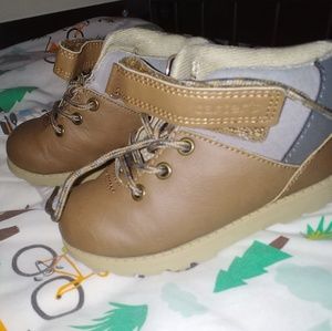 Toddler boy's boots